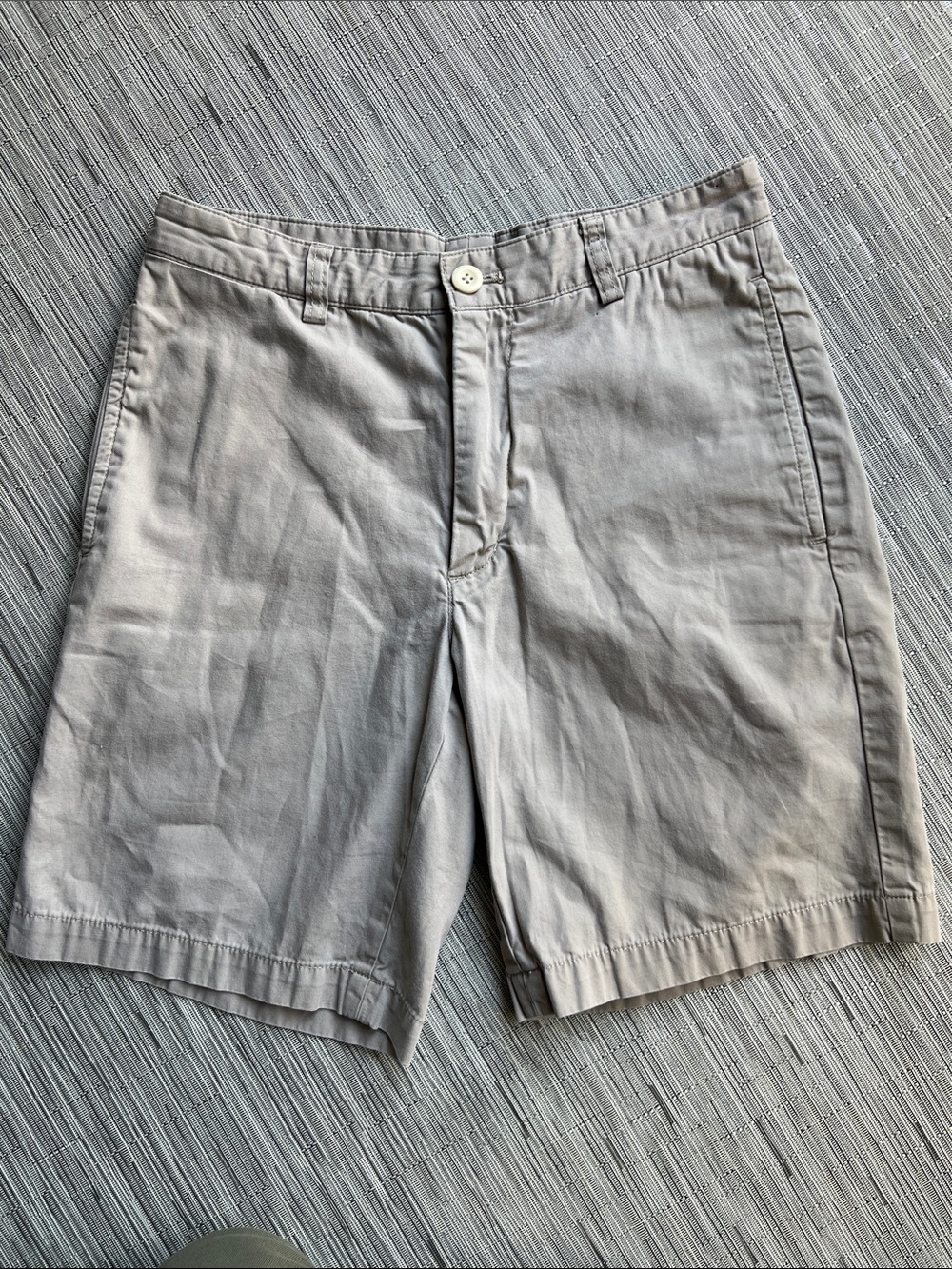 Vineyard Vines Men's Light Khaki Flat-Front Shorts